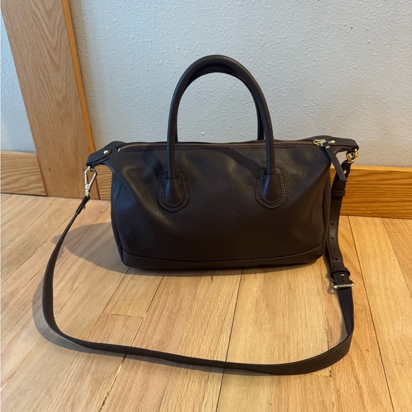 Talbots gorgeous chocolate brown leather. Detachable strap & top handle design - Picture 4 of 14